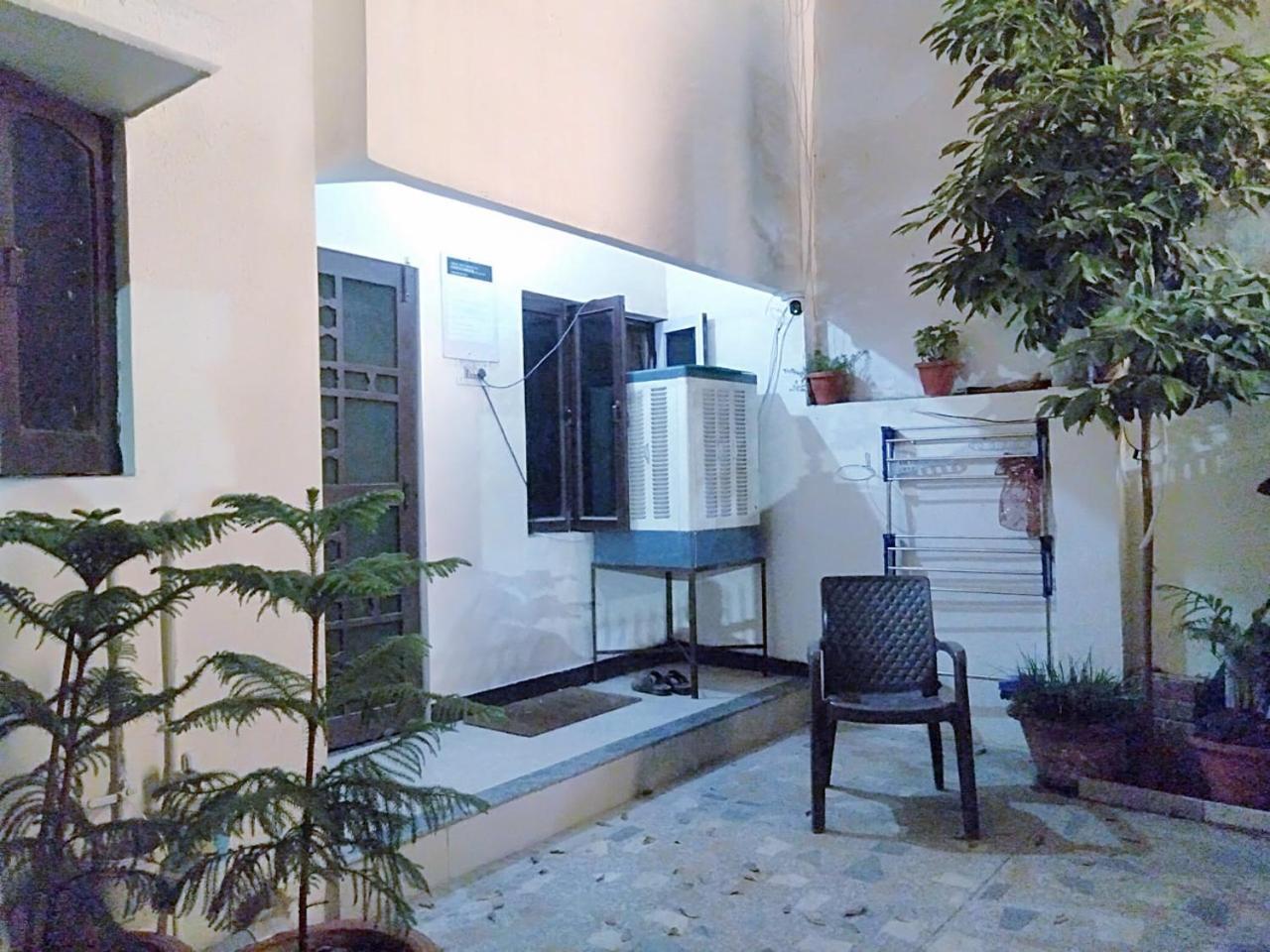Men-only Cozycorner Homestay *